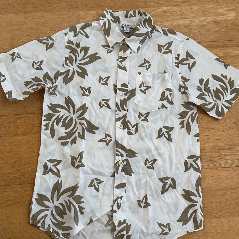 Hawaiian Aloha Floral Short Sleeve Button-Up Shirt